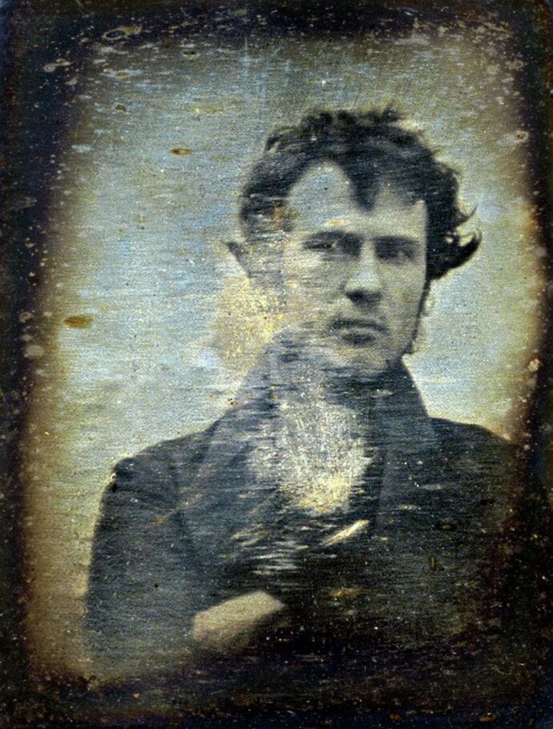 Primer selfie de la historia por Robert Cornelius